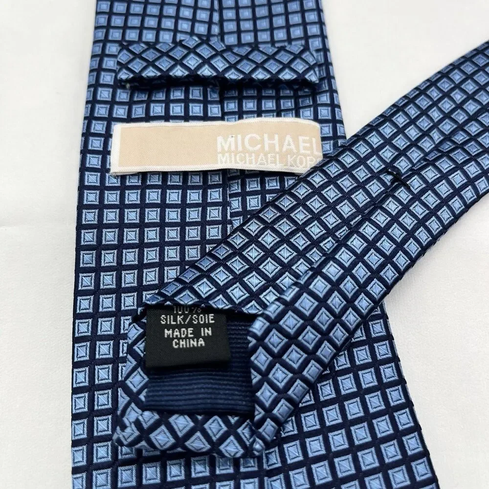 Michael Kors 100% Silk Men’s Necktie Blue Squares Business Formal Wedding EUC